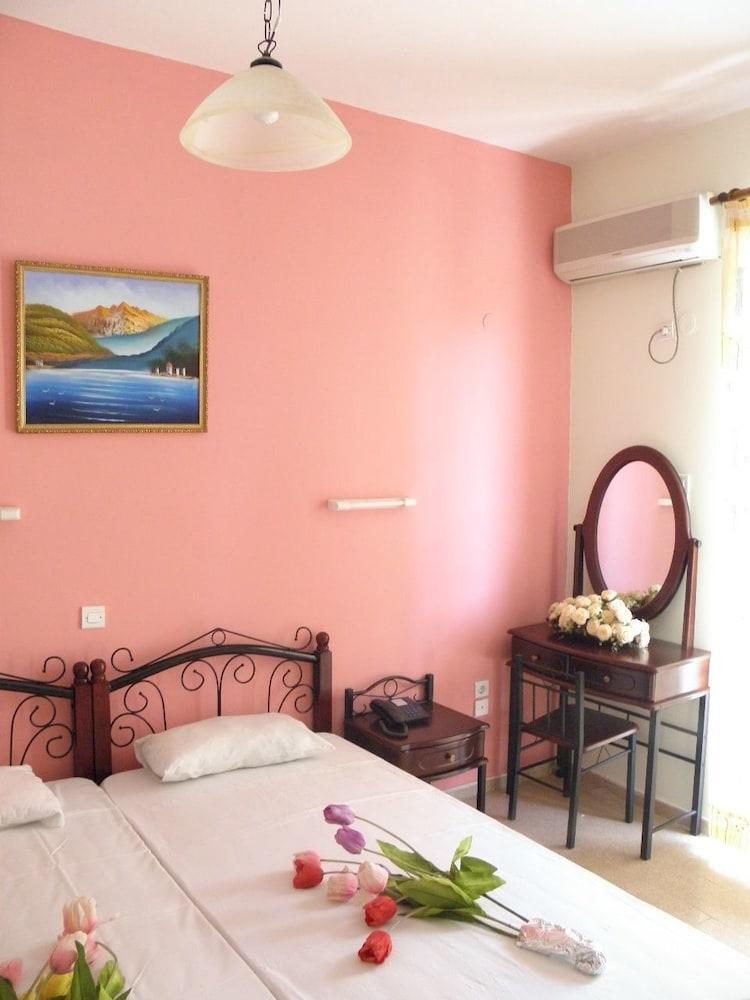 Vossos Hotel Apartments Laganas Buitenkant foto
